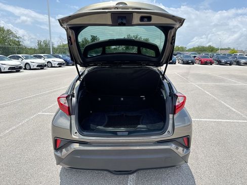 Certified 2021 Toyota C-HR XLE FWD image 19