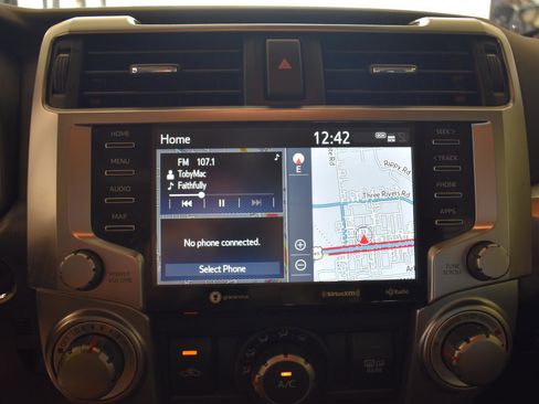 Used 2023 Toyota 4Runner SR5 Premium w/ Moonroof Package RWD image 42