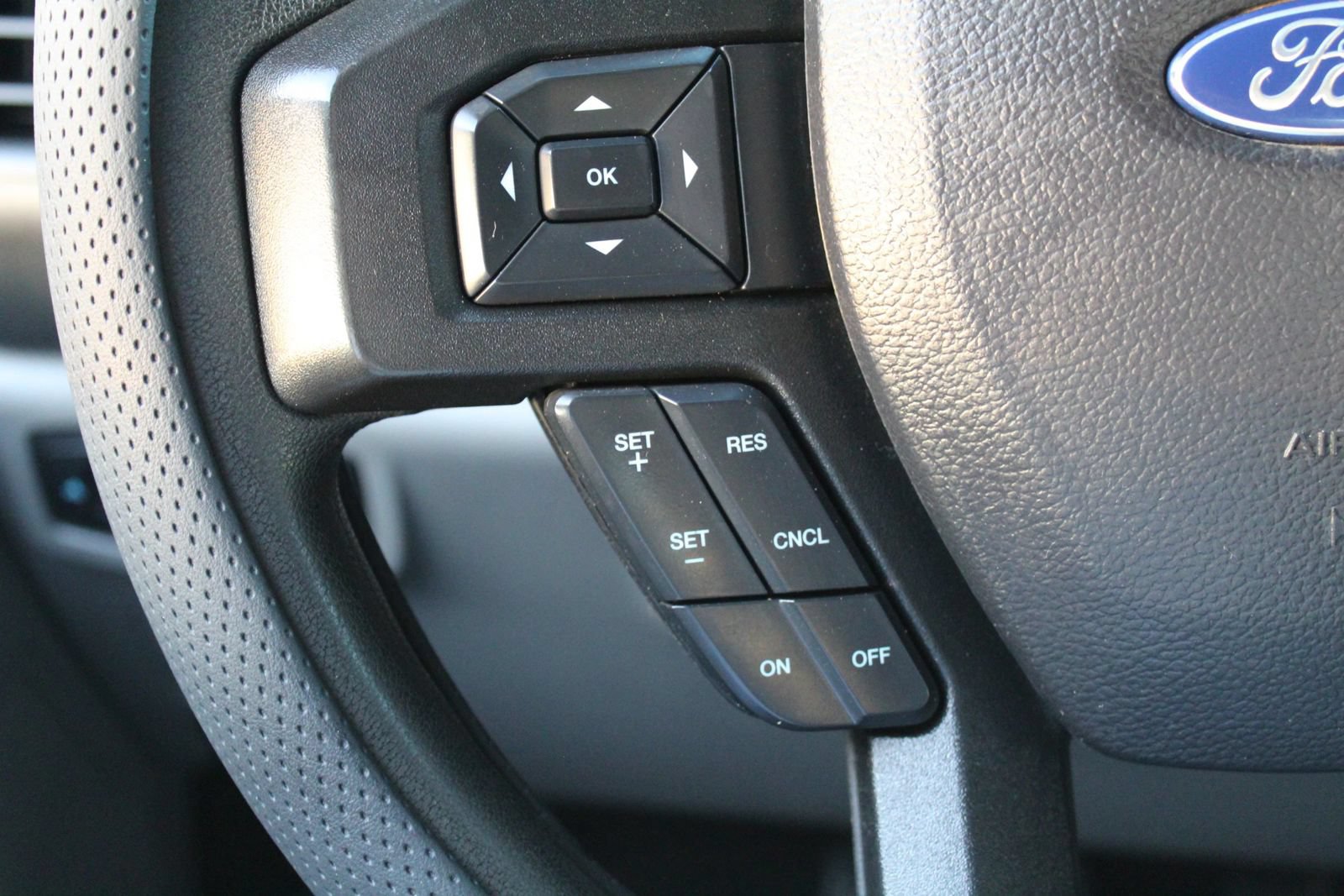 Used 2020 Ford F250 XL w/ Power Equipment Group AWD/4WD image 16