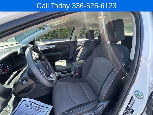 Used 2024 Kia Forte LXS FWD image 18