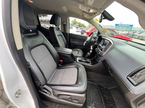 Used 2017 Chevrolet Colorado Z71 AWD/4WD image 25