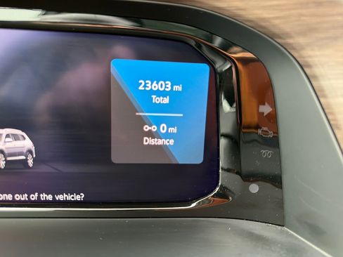 Certified 2024 Volkswagen Atlas SEL image 19