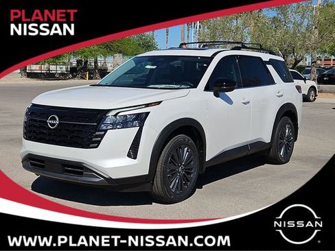 New 2026 Nissan Pathfinder SL w/ SL Premium Package FWD image 1