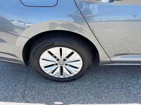 Used 2019 Volkswagen Jetta S image 5