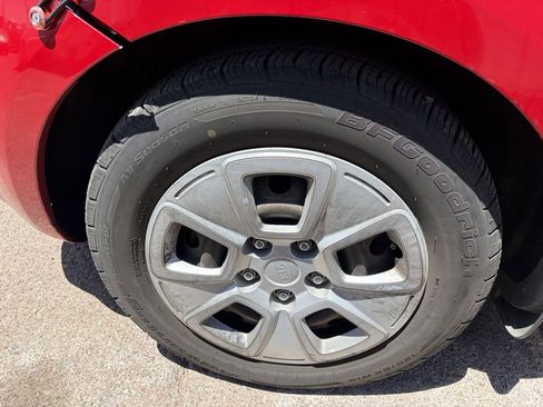 Used 2013 Kia Soul FWD image 5
