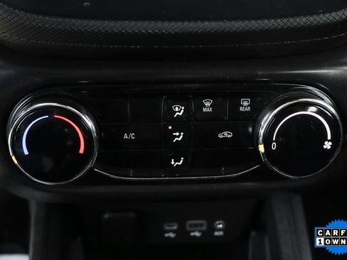 Used 2023 Chevrolet TrailBlazer LS image 30