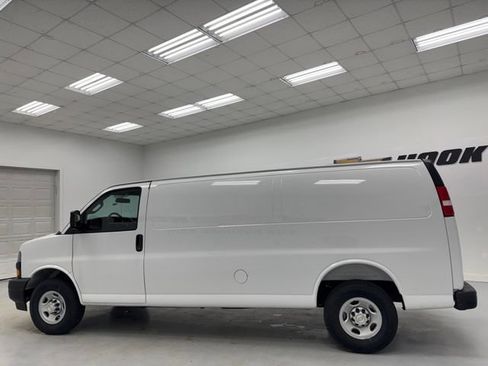 New 2026 Chevrolet Express 2500 Extended w/ Driver Convenience Package RWD image 8