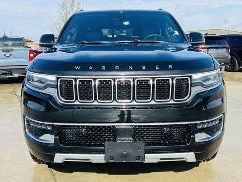 Used 2023 Jeep Wagoneer Series II AWD/4WD image 36