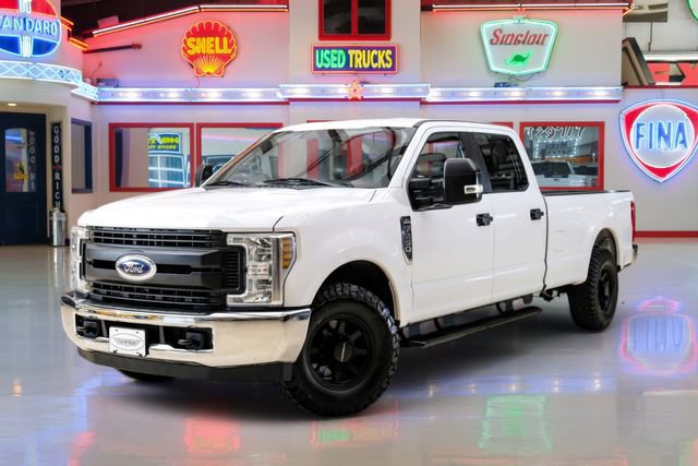 Used 2019 Ford F250 XL w/ Power Equipment Group RWD image 2