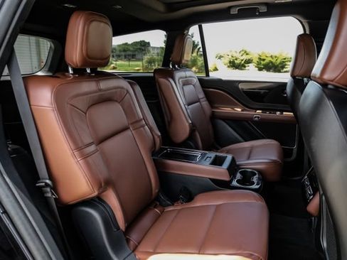 Used 2025 Lincoln Aviator Reserve w/ Jet Appearance Package AWD/4WD image 42