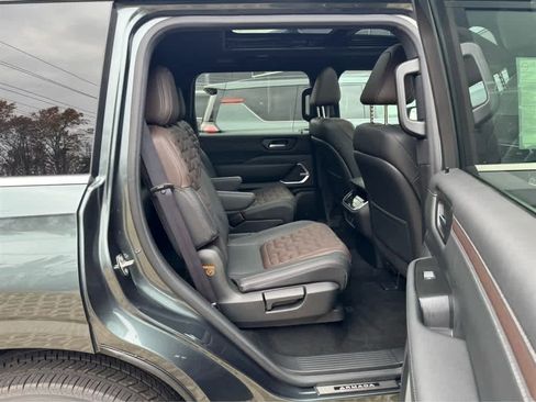 New 2026 Nissan Armada Platinum Reserve image 25