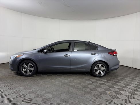Used 2018 Kia Forte S image 11