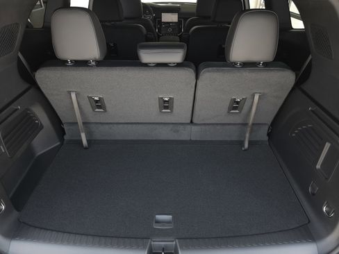 New 2026 GMC Yukon XL Denali w/ Denali Reserve Package AWD/4WD image 37