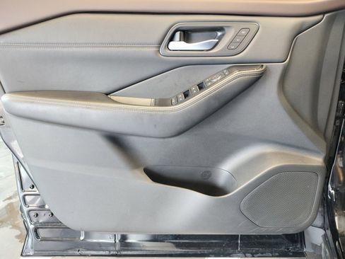 Certified 2023 Nissan Rogue SL w/ SL Premium Package image 31