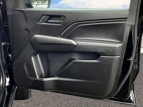 Used 2025 Chevrolet Colorado Trail Boss AWD/4WD image 20