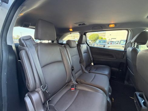 Used 2019 Honda Odyssey EX-L image 18