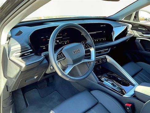 Used 2025 Audi Q5 Premium Plus w/ Premium Plus image 13