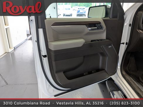 Used 2024 GMC Sierra 1500 SLT w/ SLT Premium Plus Package AWD/4WD image 15