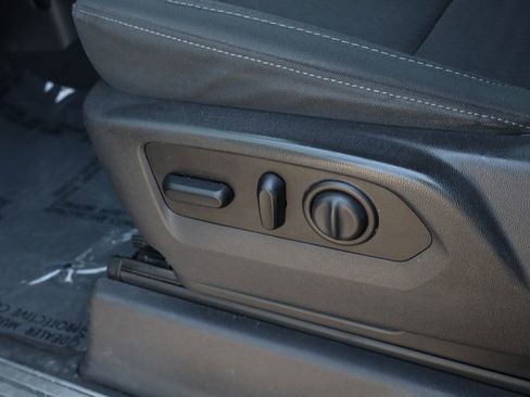 Used 2020 Chevrolet Silverado 2500 LT w/ Fleet Comfort Package image 19