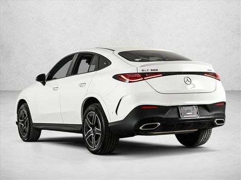 Certified 2025 Mercedes-Benz GLC 300 4MATIC w/ AMG Line image 8