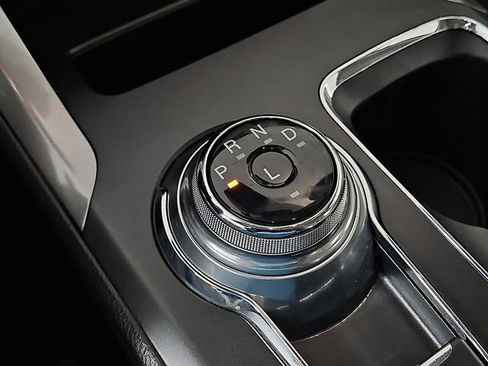 Used 2020 Ford Fusion SE image 15