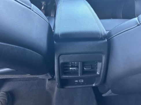 Used 2020 Cadillac XT4 Premium Luxury w/ Technology Package FWD image 25