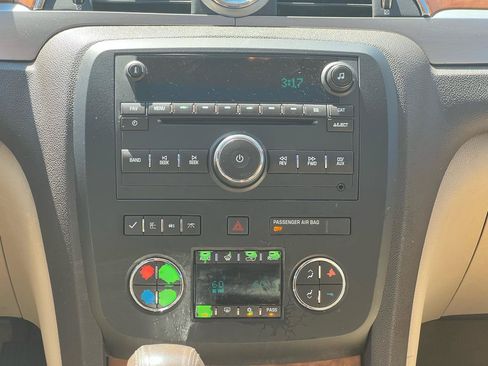 Used 2011 Buick Enclave CXL AWD/4WD image 37