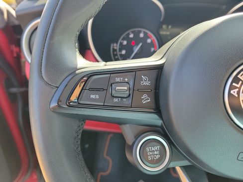 Used 2020 Alfa Romeo Stelvio Ti AWD/4WD image 25