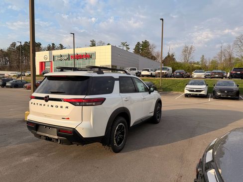 New 2026 Nissan Pathfinder Rock Creek AWD/4WD image 3