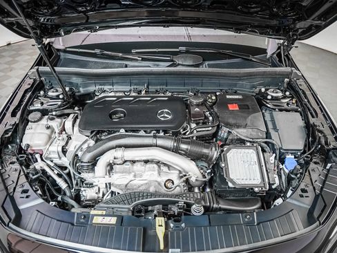 Certified 2025 Mercedes-Benz GLB 250 image 4