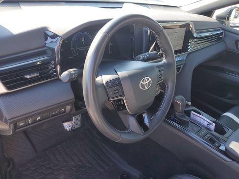 Used 2025 Toyota Camry SE w/ Convenience Package AWD/4WD image 20
