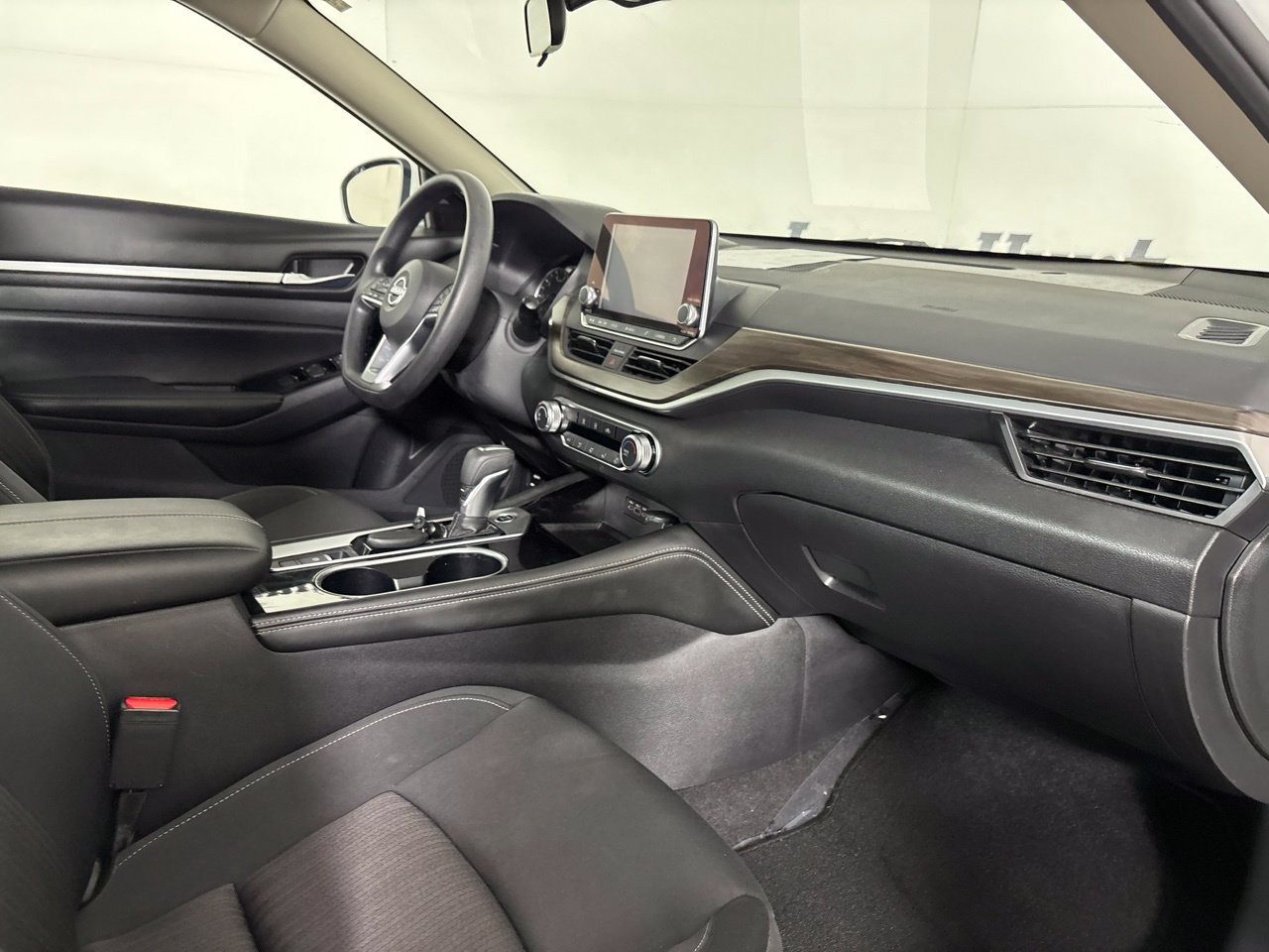 Used 2023 Nissan Altima 2.5 SV AWD/4WD image 30