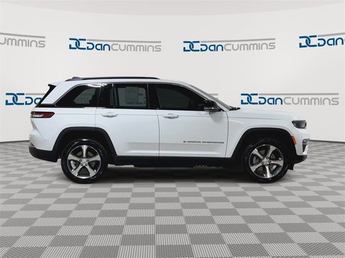 Used 2024 Jeep Grand Cherokee Limited 4xe image 9