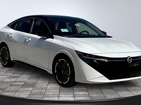 New 2026 Nissan Sentra SR image 2