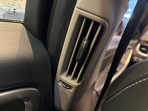 Used 2018 Volvo S60 T5 Dynamic w/ Vision Package image 40