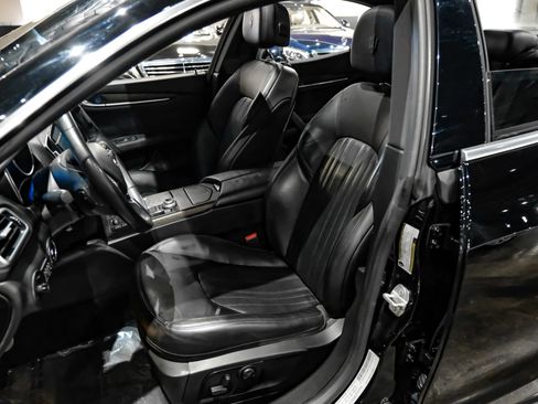 Used 2017 Maserati Ghibli w/ Luxury Package image 39