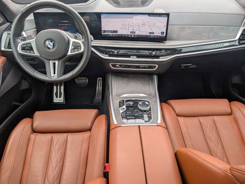 Certified 2025 BMW X7 M60i image 28