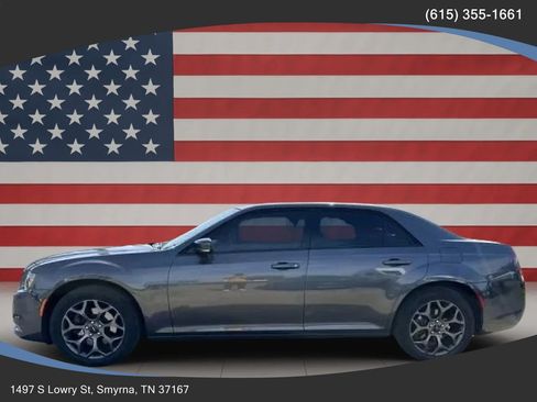 Used 2018 Chrysler 300 S w/ 300S Premium Group AWD/4WD image 4