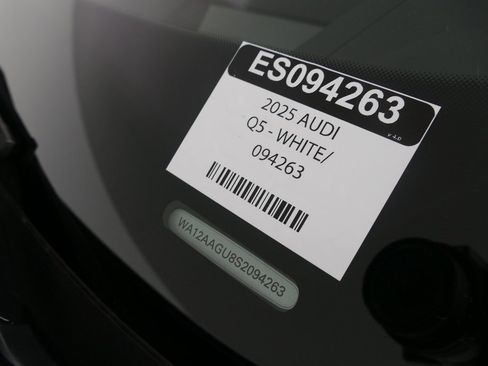 New 2025 Audi Q5 Premium Plus image 33