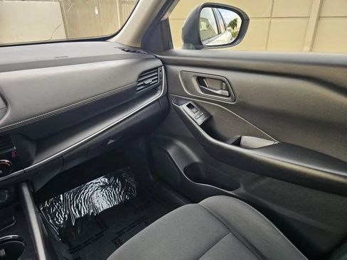 Used 2024 Nissan Rogue S FWD image 26