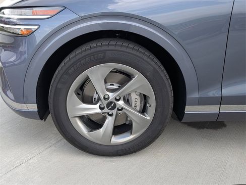 New 2026 Genesis GV70 2.5T image 9