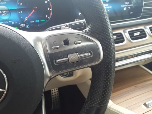 Used 2023 Mercedes-Benz GLS 450 4MATIC image 29
