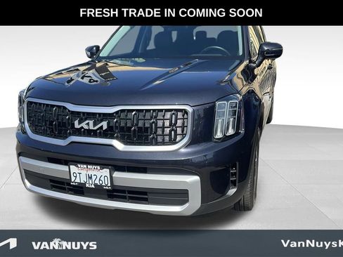 Used 2025 Kia Telluride LX image 2