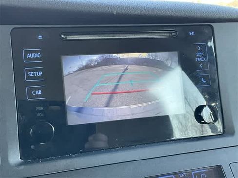 Used 2015 Toyota Sienna L image 13