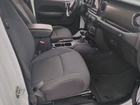 Used 2019 Jeep Wrangler Unlimited Sport S image 33