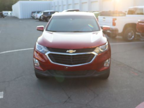 Used 2018 Chevrolet Equinox LT FWD image 3