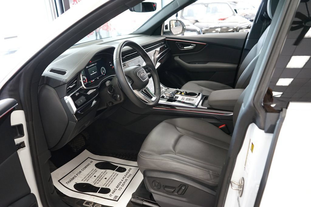 Used 2023 Audi Q8 Premium Plus AWD/4WD image 30