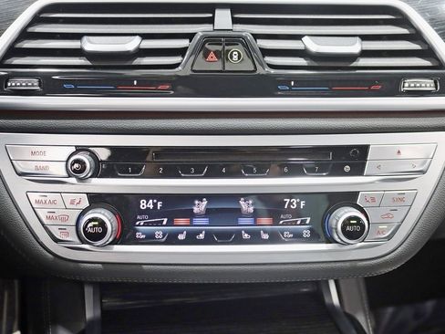 Used 2019 BMW 750i xDrive w/ M Sport Package image 27