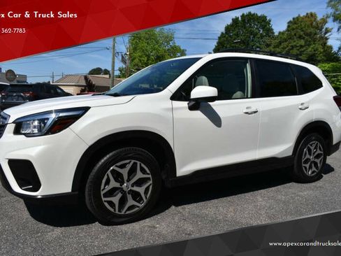 Used 2020 Subaru Forester Premium image 1