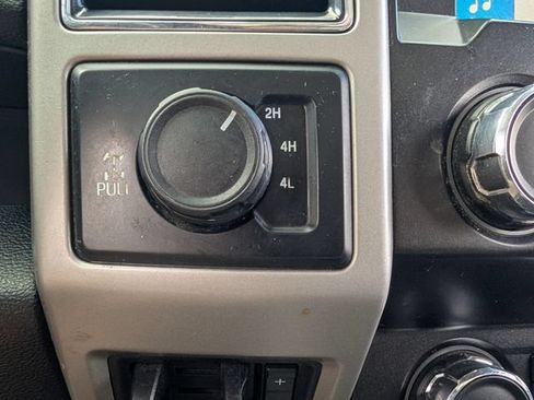 Used 2019 Ford F250 Lariat w/ Lariat Ultimate Package AWD/4WD image 28